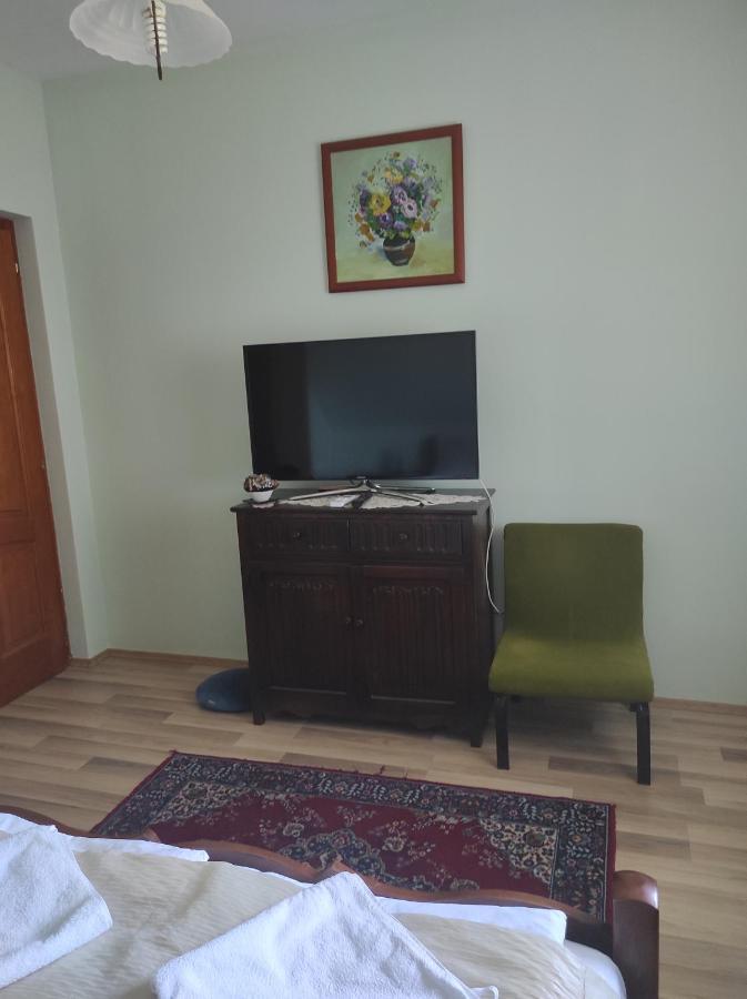 Maros Vendeghaz Hotel มูราฮาลอม ภายนอก รูปภาพ
